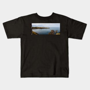 Panorama of the surroundings of Dunnottar castle in Aberdeenshire, Scotland Kids T-Shirt